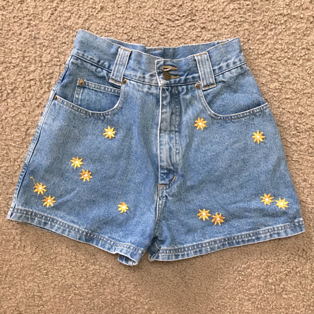Vintage high waisted shorts